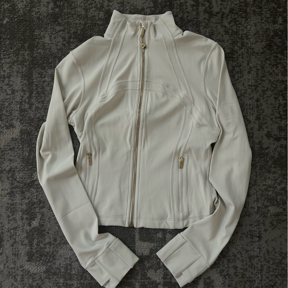 NWOT Lululemon Cropped Bone Gold Define Jacket
